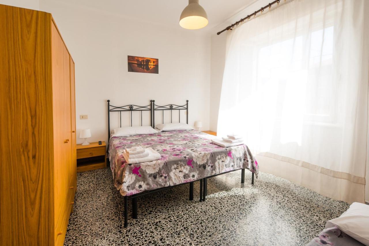 Casa Violetta Bed & Breakfast Марина ди Маса Екстериор снимка