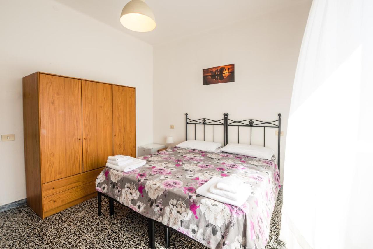 Casa Violetta Bed & Breakfast Марина ди Маса Екстериор снимка